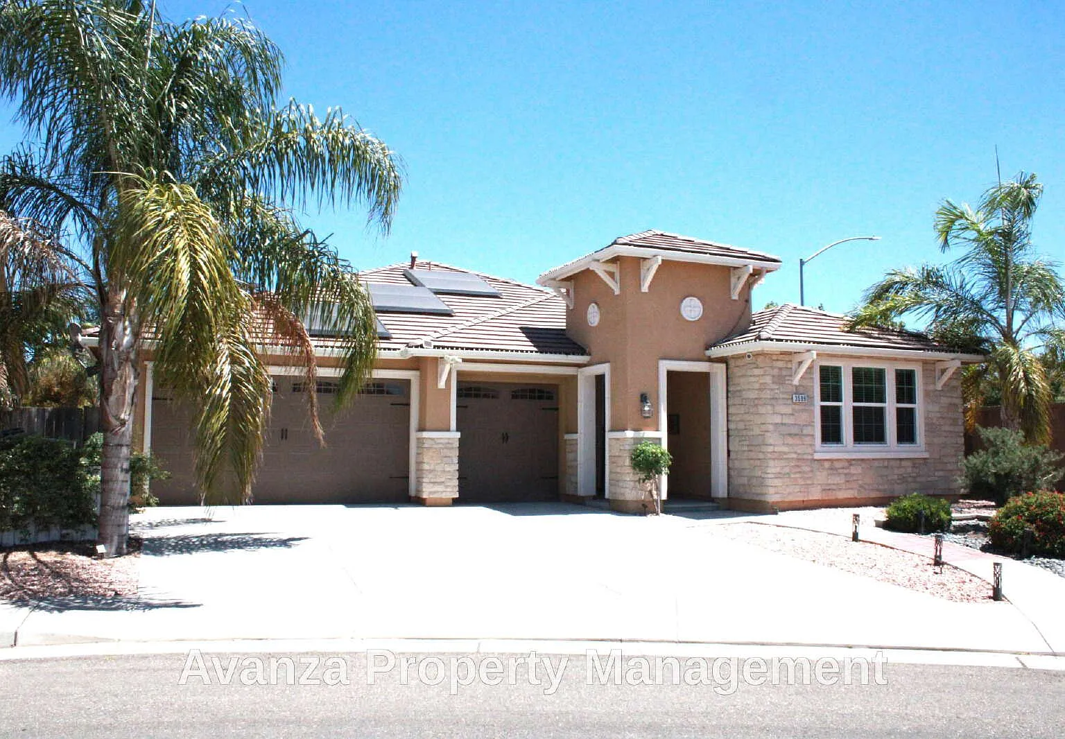 4 bed, 2.5 bath, 2400 sqft, $3,195 — Photo 1