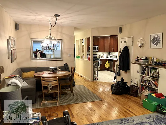 Rented by Oak Tree LLC | media 5