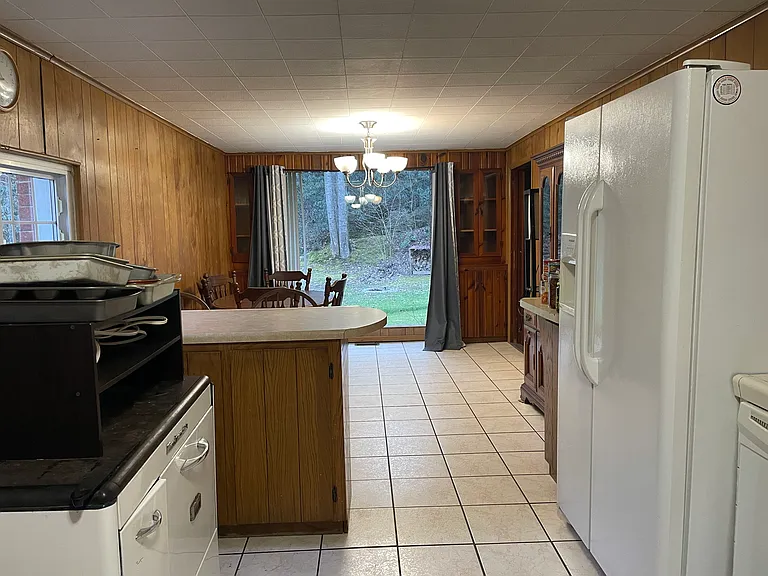 150 Bull Hollow Rd — Photo 8