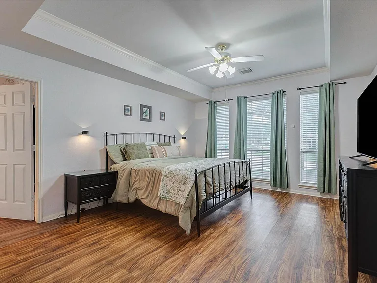 1606 Barrington Hills Ln — Photo 28