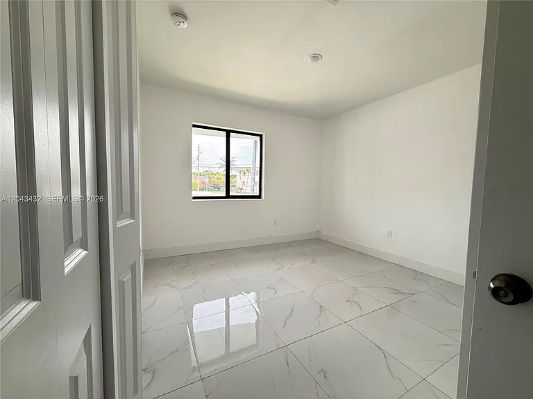 450 Beacom Blvd #A — Photo 4