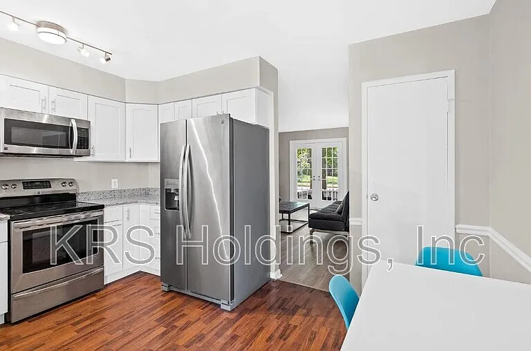 2515 S Walter Reed Dr #C — Photo 6