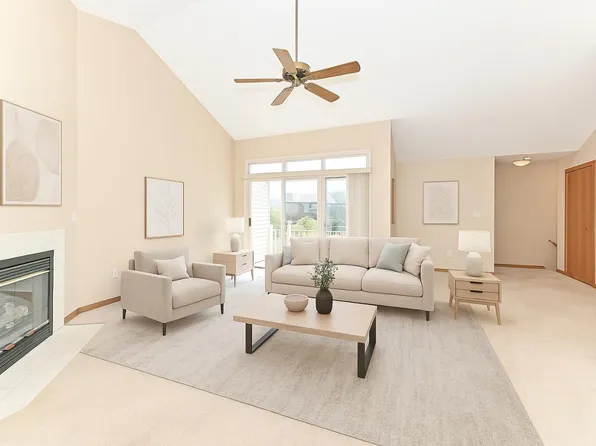 19000 Toldt Woods DRIVE #39, Brookfield, WI 53045