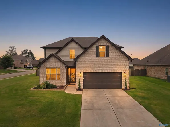 121 Colony Cove Dr, Meridianville, AL 35759