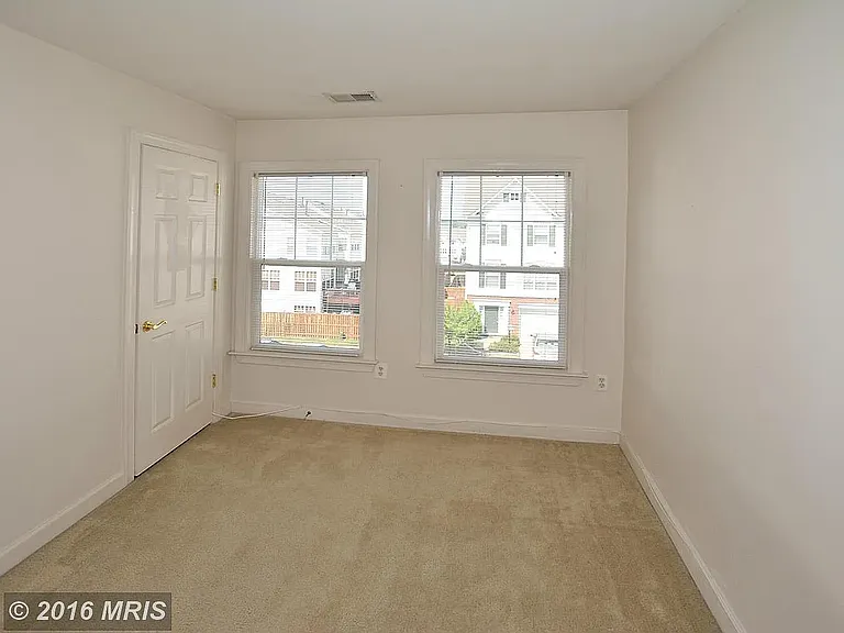 8023 Duck Pond Ter — Photo 17