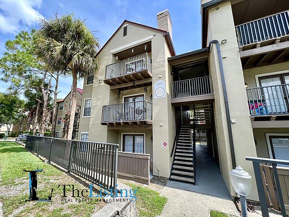 4th image of 249 Afton Sq #306-1