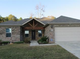 1100 Fox Chase Dr, Bryant, AR 72022
