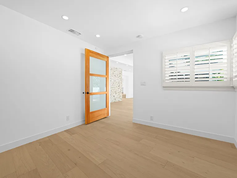 435 Dalehurst Ave — Photo 13