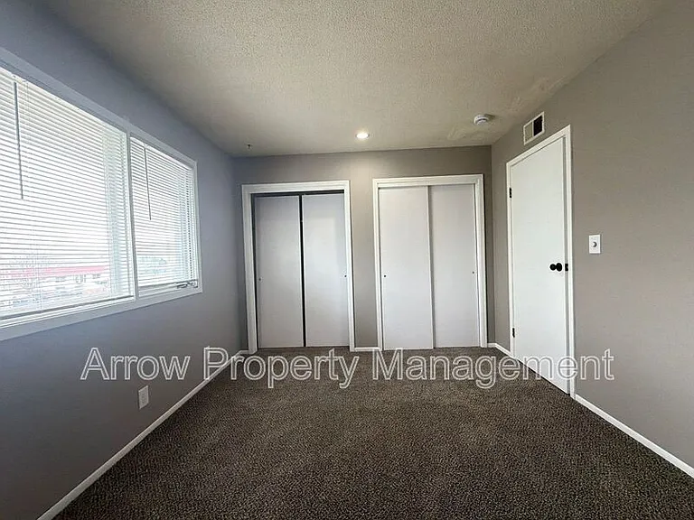 2110 J St #7 — Photo 8