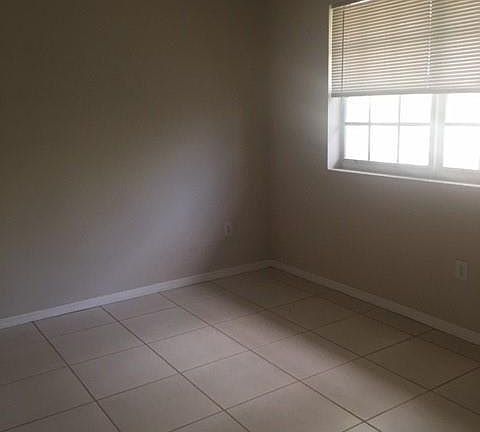 3rd image of 140 SW 117th Ave #4203