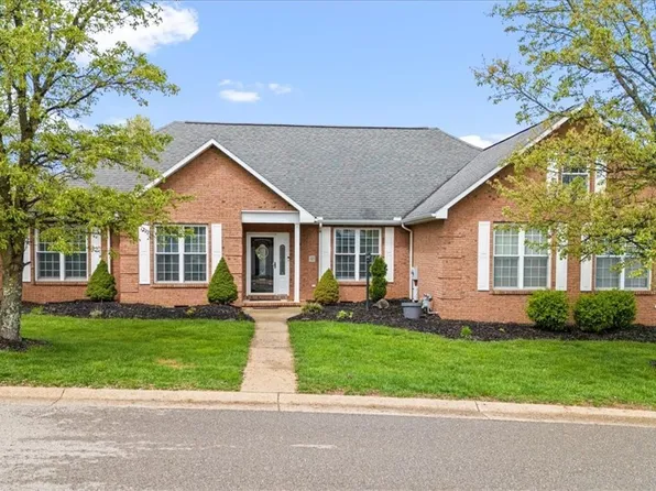 40 Westwood Dr, Parkersburg, WV 26101