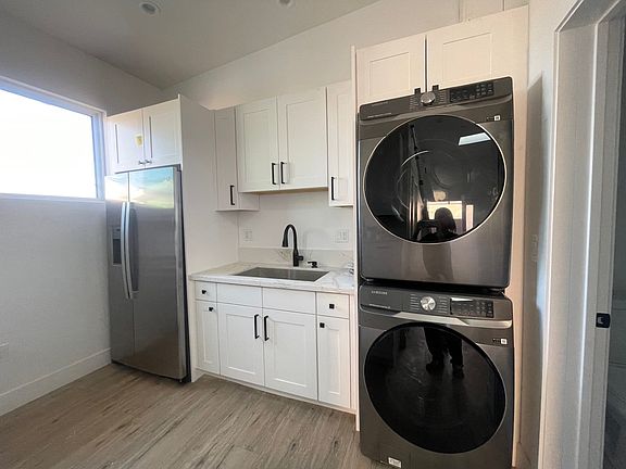4th image of 1622 W 125th St #A