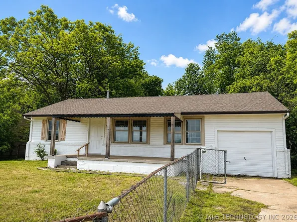 7314 E Newton Pl, Tulsa, OK 74115