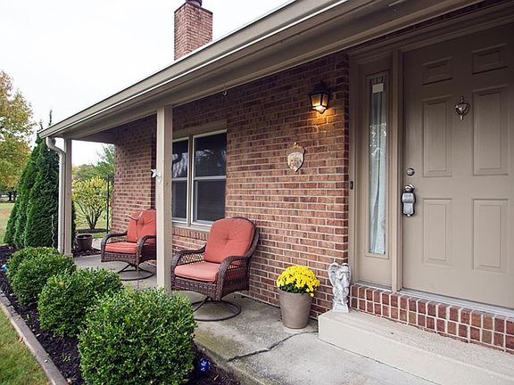 2nd image of 7515 Castleton Farms West Dr
