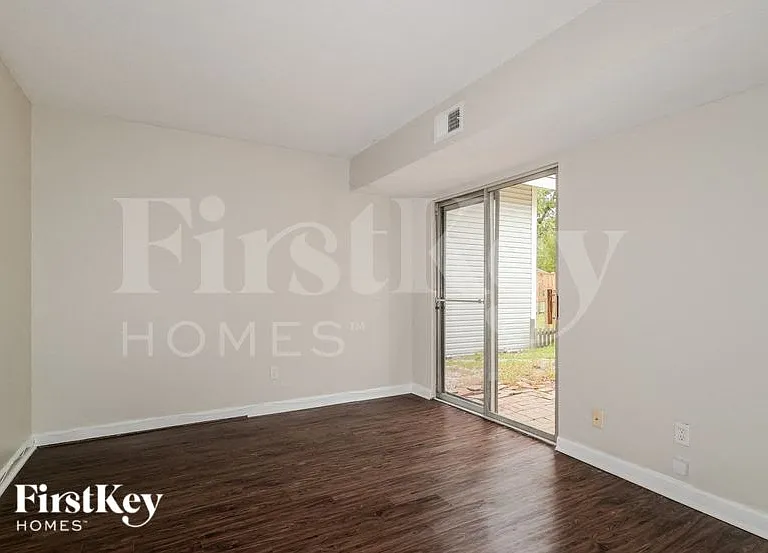 455 Down Hill Dr — Photo 8