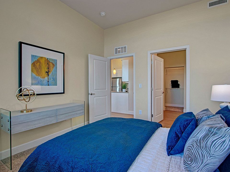 Ritz Classic 2 Bedroom Master Bedroom