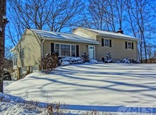 6 Lauretta Dr, Lloyd, NY 12528