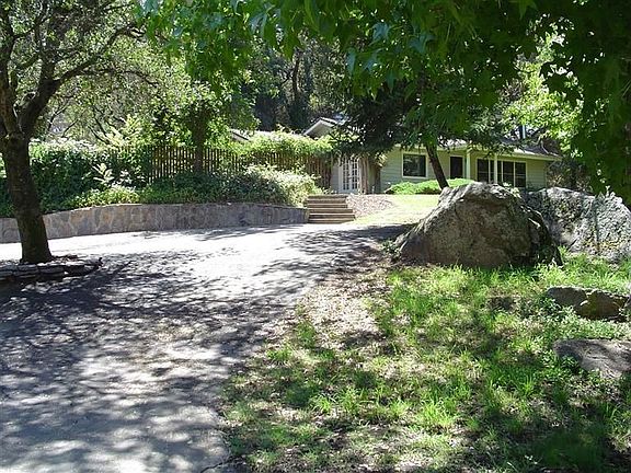 3rd image of 10050 Summerhill Ln