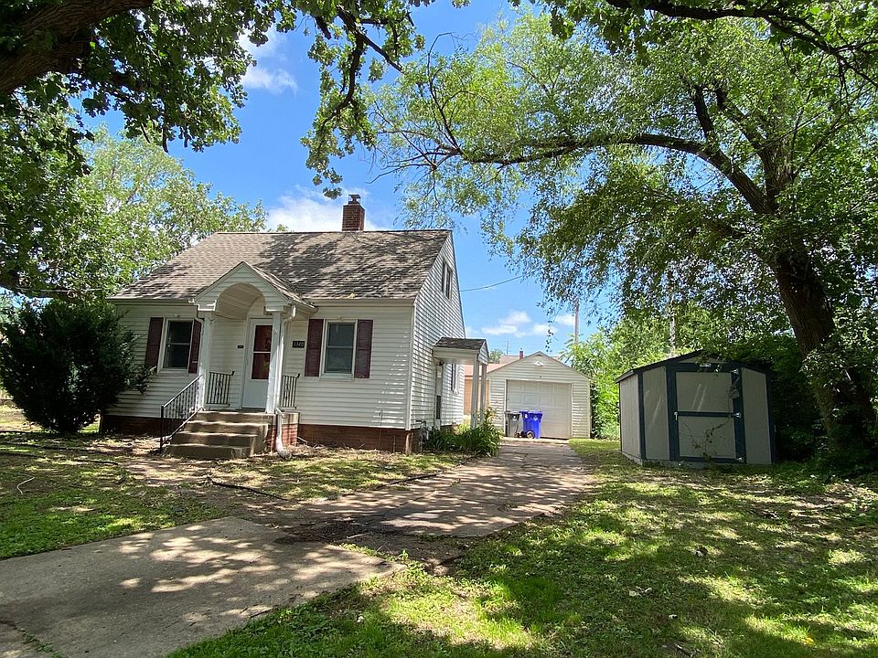1st image of 1340 L Ave NE