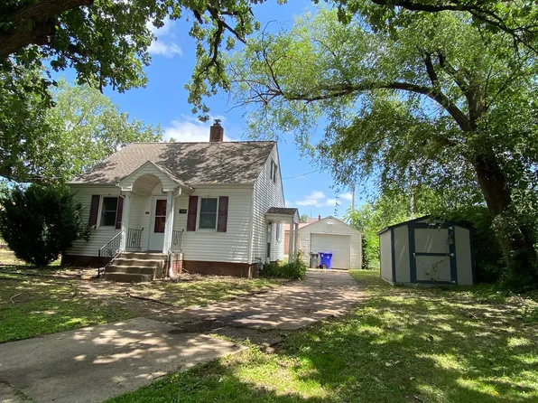 1340 L Ave NE, Cedar Rapids, IA 52402