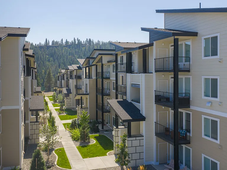 Rivers Edge Apartments — Photo 44