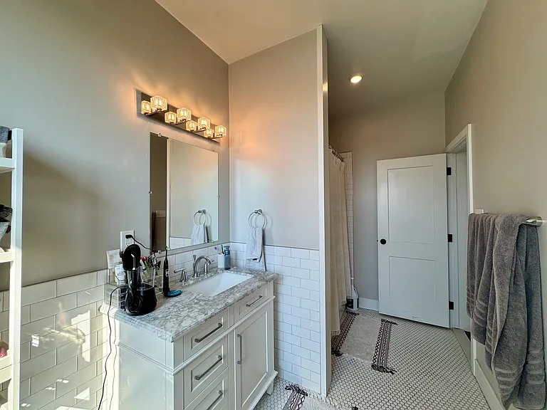 6802 Chew Ave #4 — Photo 8