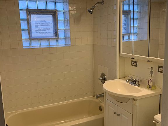4th image of 2526 N Kildare Ave #2