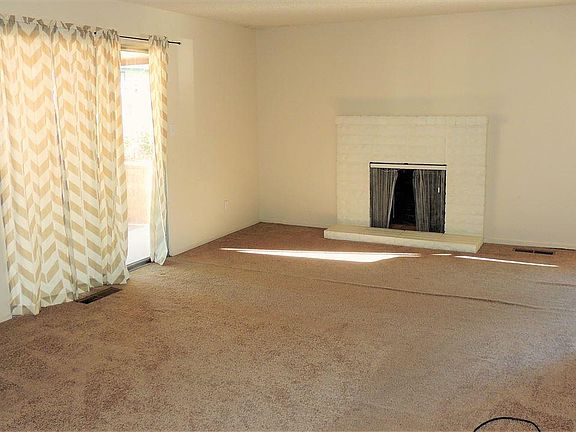 3rd image of 1505 Continental Dr