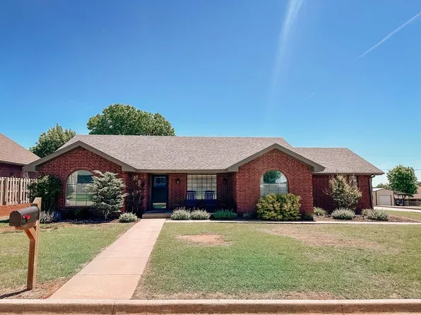 713 Roger Ave, Hinton, OK 73047