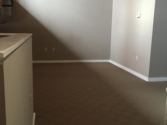 4th image of 400 Mills Ave Unit 405