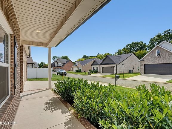 3rd image of 144 Van Gilder Way