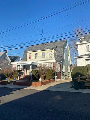 2nd image of 2711 Ericsson St