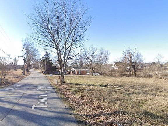 4th image of Town Vu Rd #3