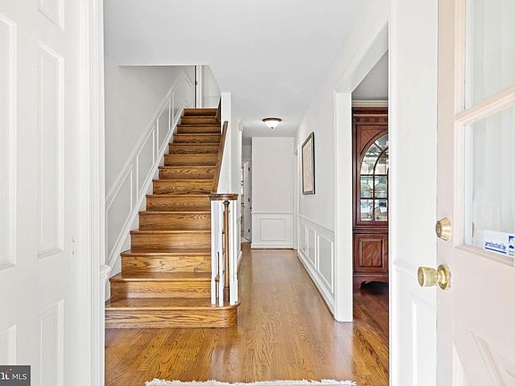 5th image of 713 Bristol Rd