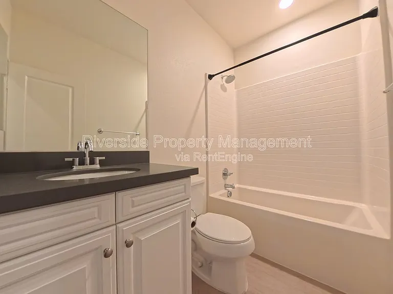 2921 Gibson St — Photo 26