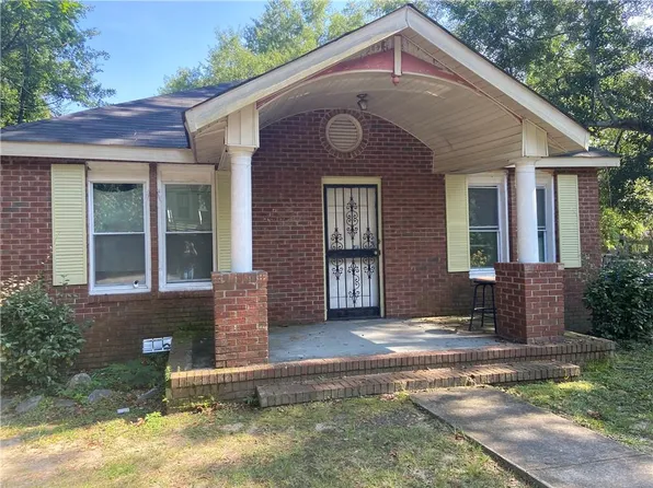 1311 15th Pl, Phenix City, AL 36867