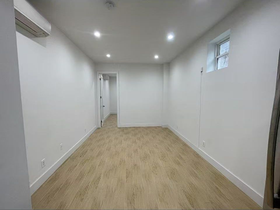 1st image of 5-42 51st Ave #2A