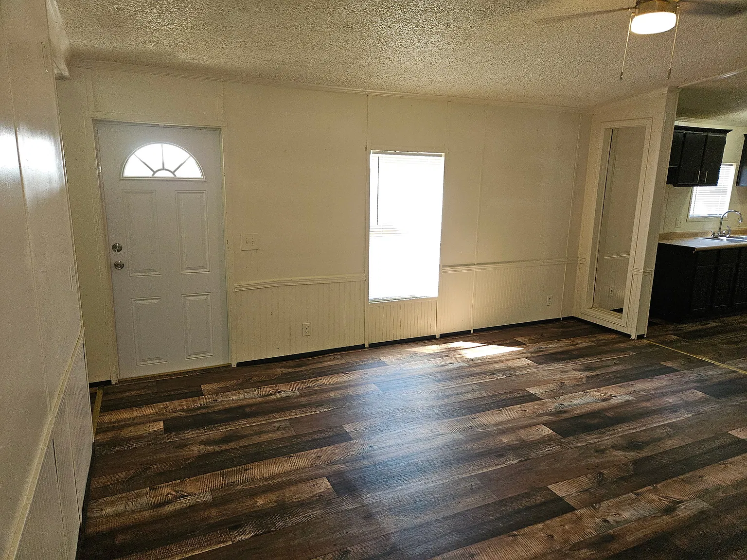 3 bed, 1500 sqft, $1,200 — Photo 2