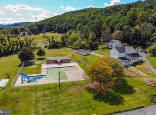 5831 Vera Cruz Rd, Center Valley, PA 18034