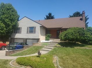 5880-5882 Saranac Dr, Columbus, OH 43232