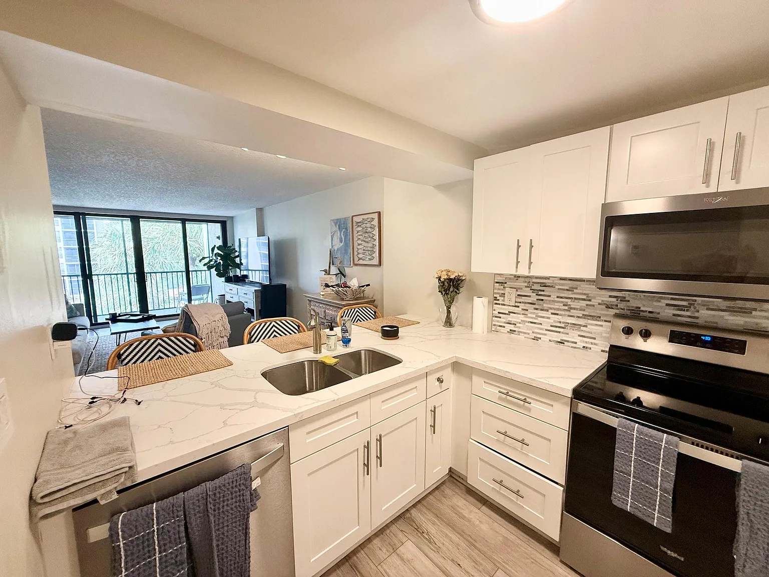1 bed, 1.0 bath, 795 sqft, $2,200 — Photo 4