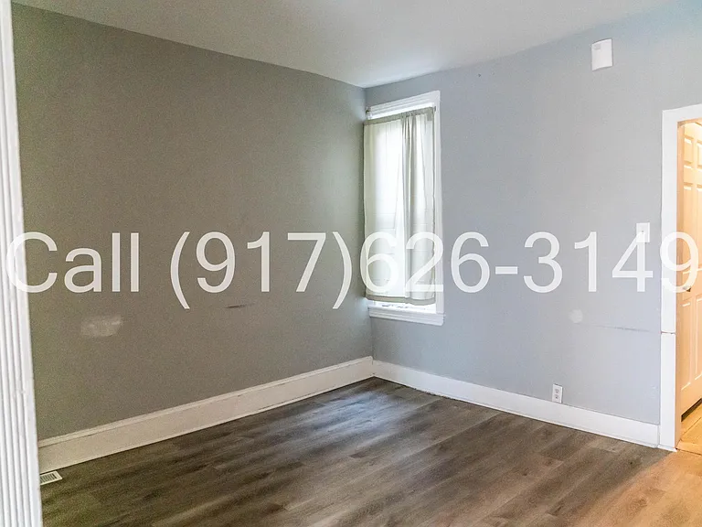 1453 N Wanamaker St — Photo 14