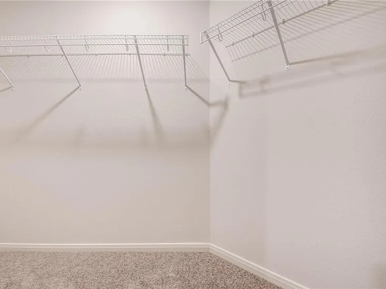10699 Lost Maples Dr — Photo 31