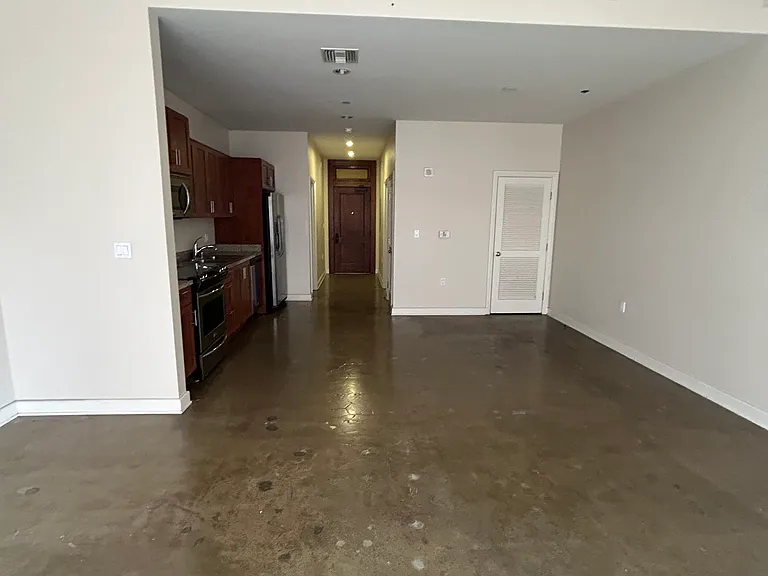 The Metropolitan Lofts — Photo 30