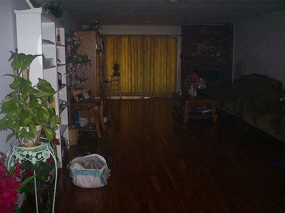 5th image of 188 Gillies Ln Unit 188