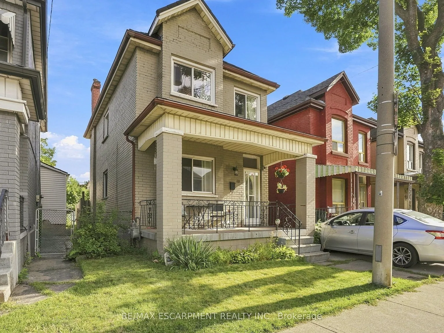 3 bed, $2,500 — Photo 1