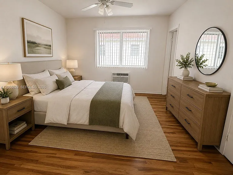 34 Madeira Ave #5 — Photo 2