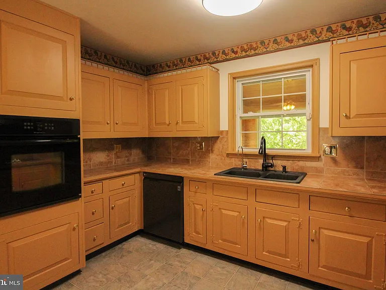 11 Hickory Ln — Photo 16