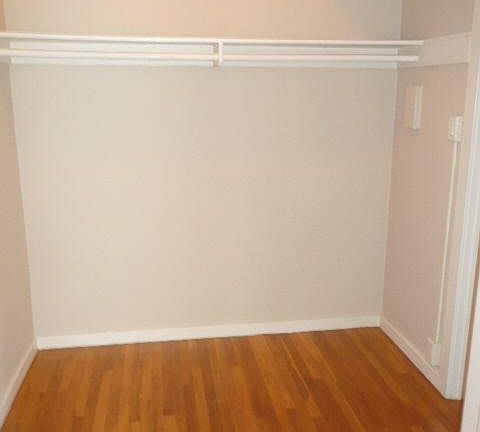 5th image of 1895 Chestnut St #14