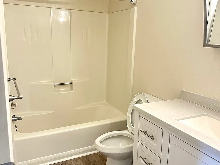 The Meadows Apartments — Photo 5